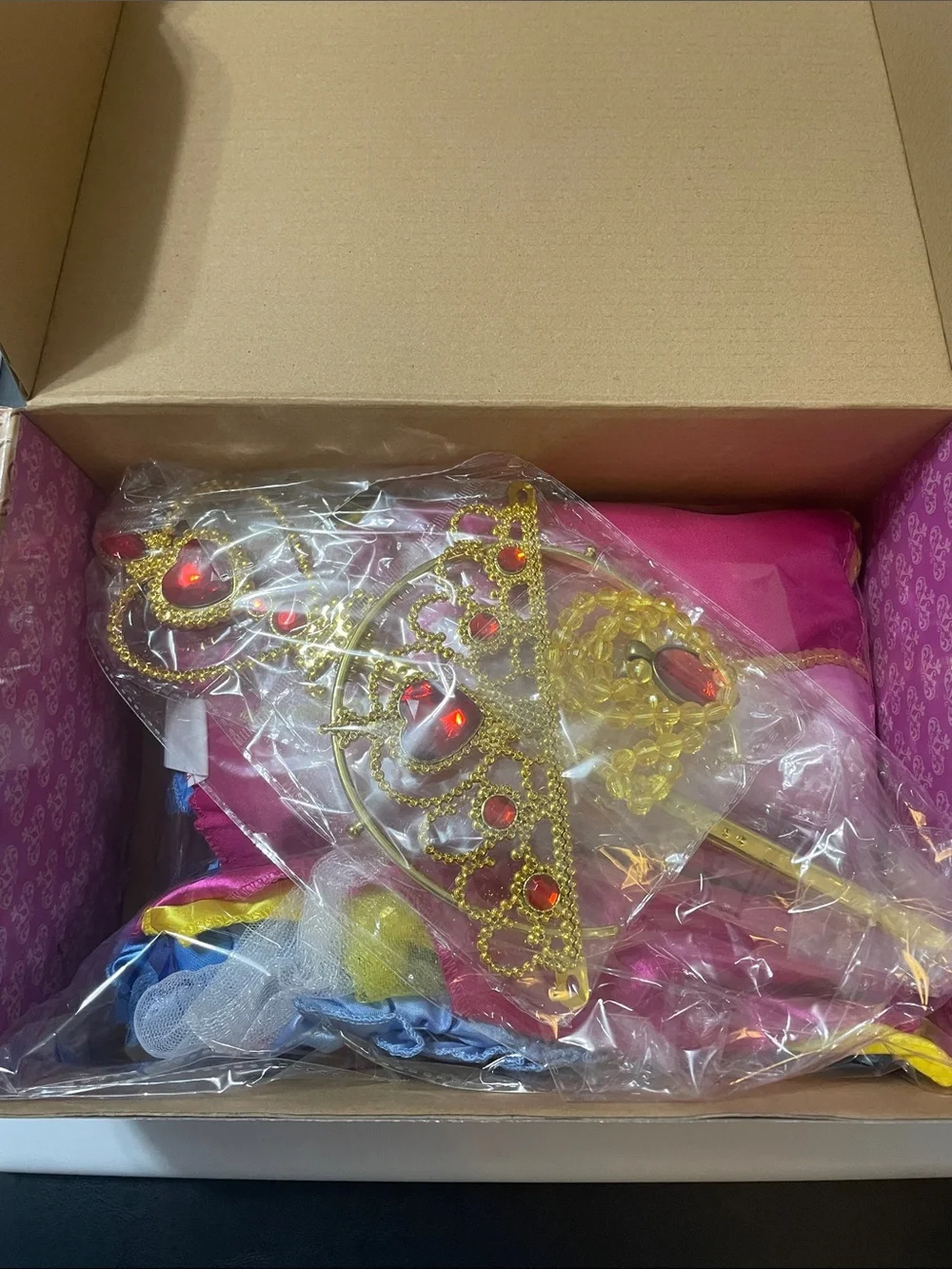 Brand New Princess Dress Up Trunk Toddler Sz. 3 to 6 yrs old w 3 dresses and acc